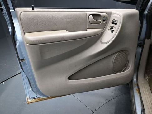Used 2003 Dodge Grand Caravan Sport FWD image 18