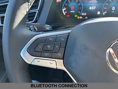 New 2026 Volkswagen Atlas Cross Sport SEL Premium R-Line image 25