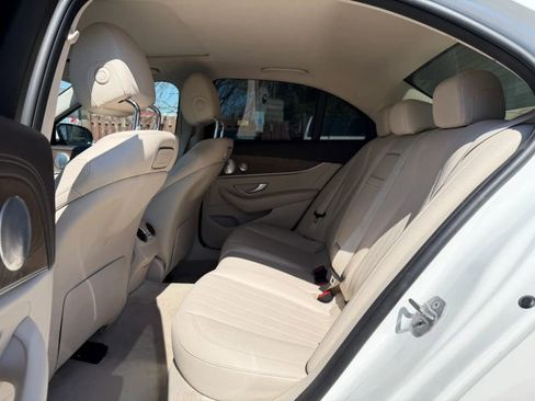 Used 2018 Mercedes-Benz E 400 4MATIC Sedan image 15