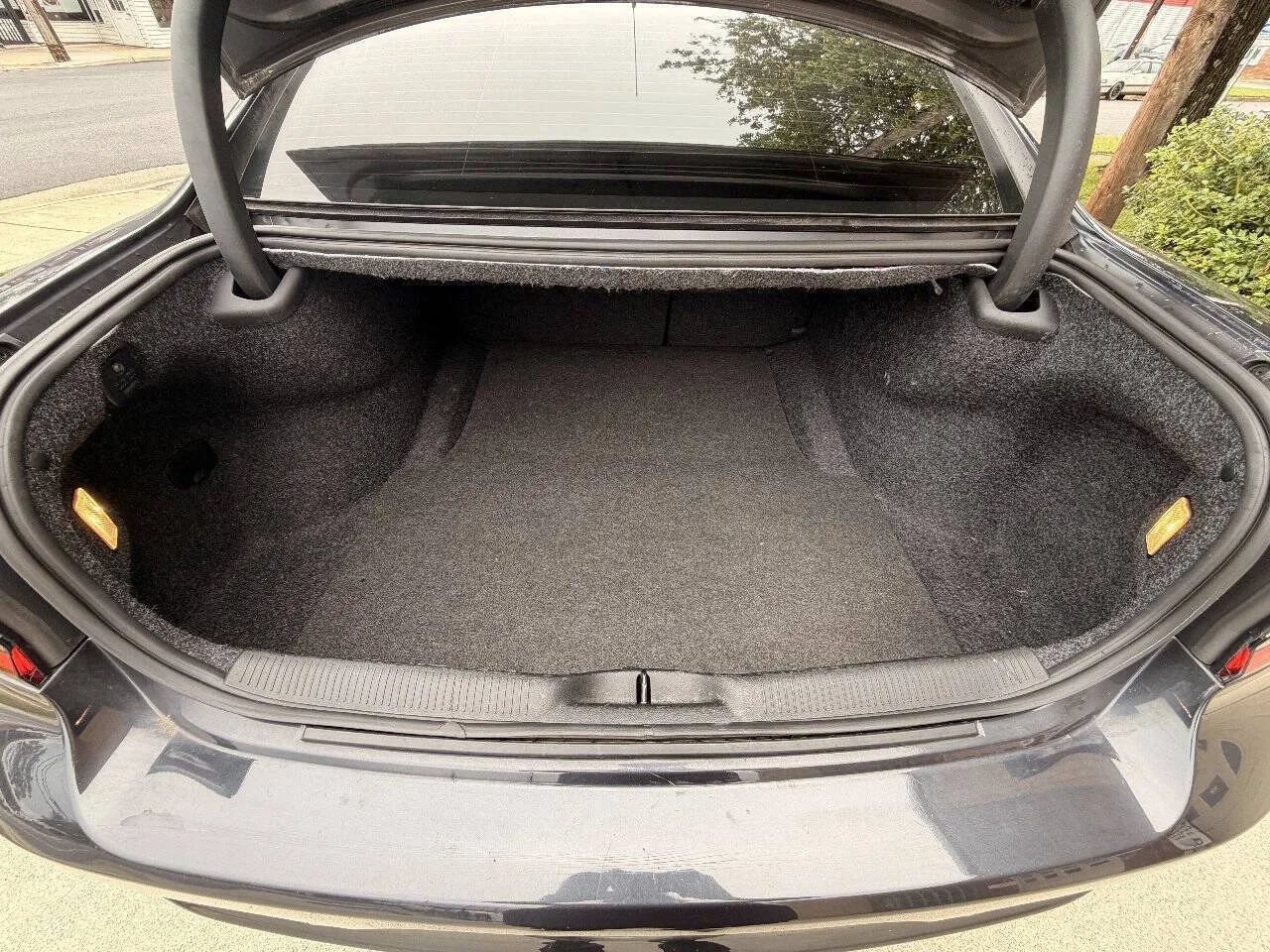 Used 2019 Dodge Charger SXT RWD image 10
