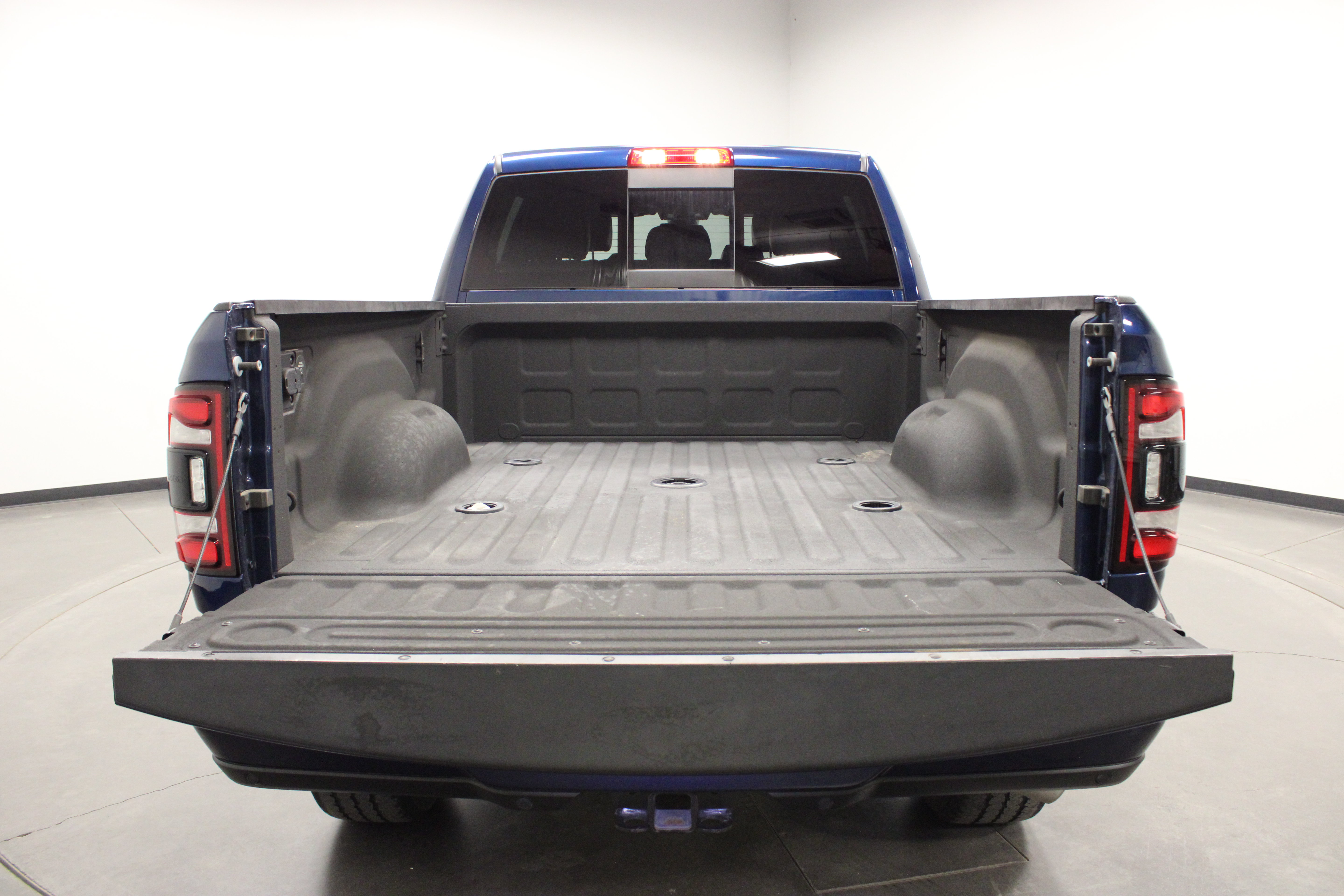 Used 2023 RAM 2500 Laramie AWD/4WD image 13