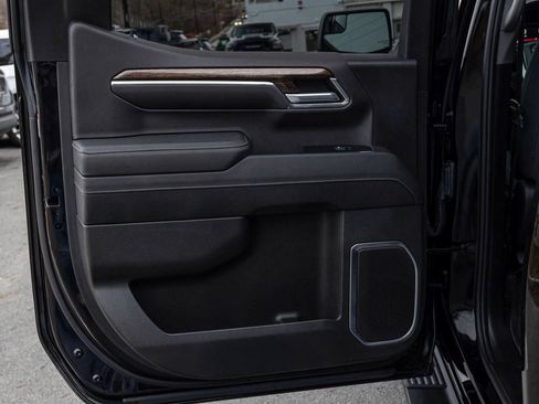 Used 2023 GMC Sierra 1500 Elevation image 14