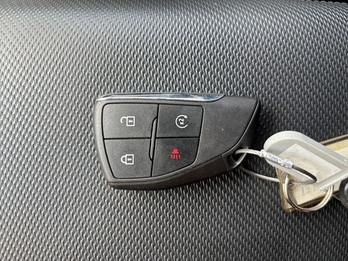 Used 2025 Chevrolet Equinox LT FWD image 25