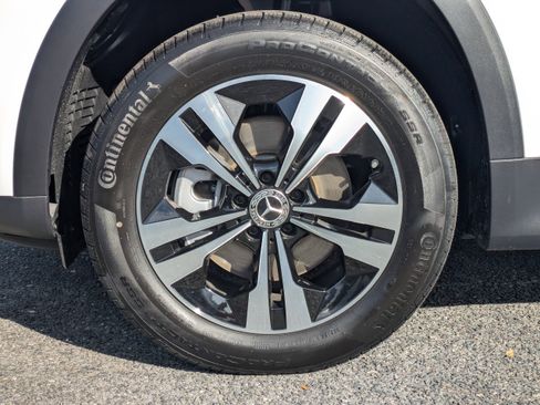 New 2026 Mercedes-Benz GLB 250 4MATIC image 3