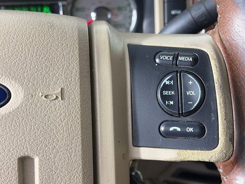 Used 2010 Ford F250 4x4 Crew Cab Super Duty image 18