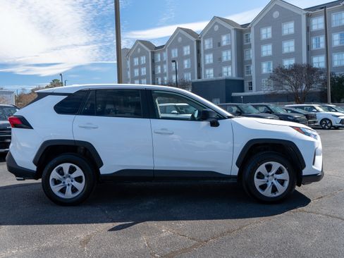 Used 2024 Toyota RAV4 LE image 10