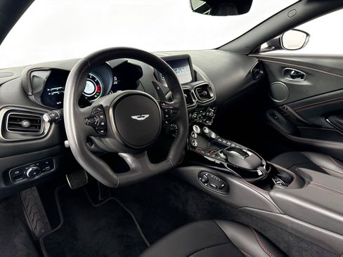 Used 2020 Aston Martin V8 Vantage Coupe RWD image 22
