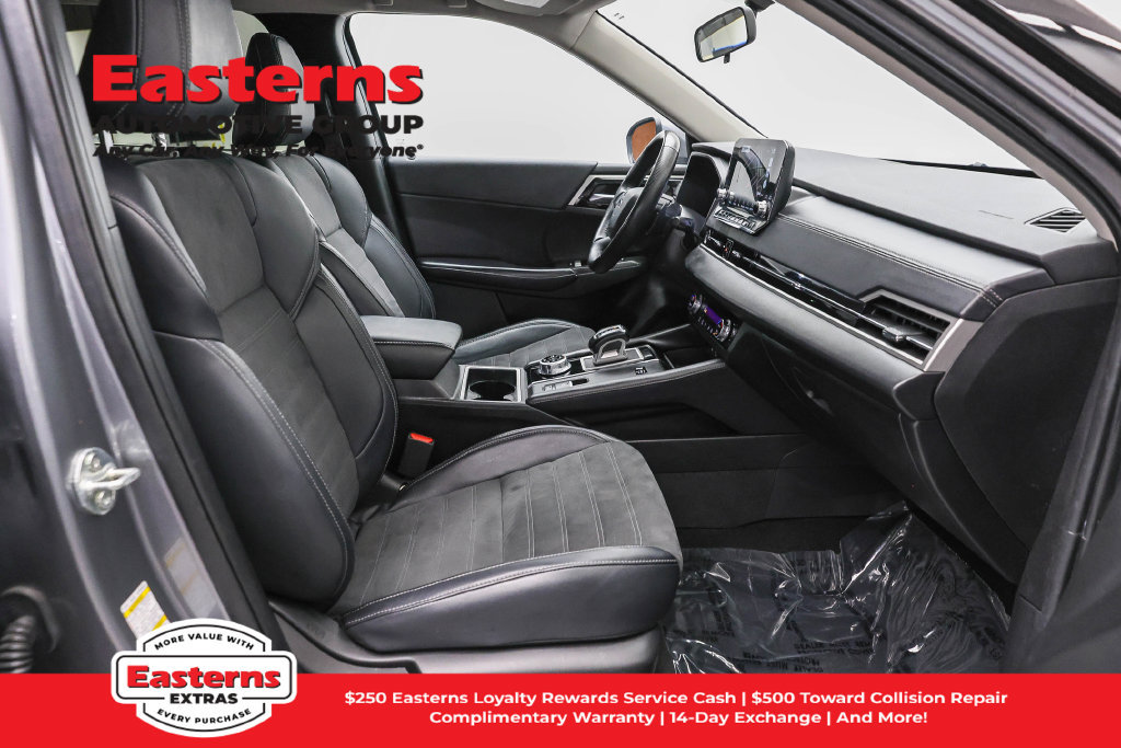 Used 2023 Mitsubishi Outlander SE AWD/4WD image 24