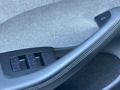 Used 2024 Tesla Model 3 Standard Range RWD image 12