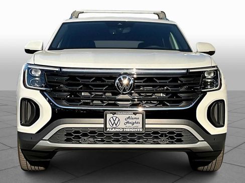New 2026 Volkswagen Atlas Cross Sport SE FWD image 3