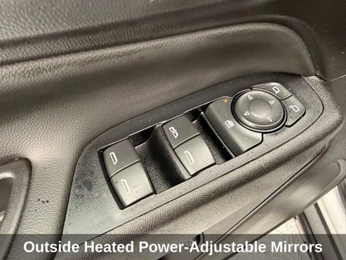 Used 2019 Chevrolet Equinox LT w/ Driver Convenience Package image 16