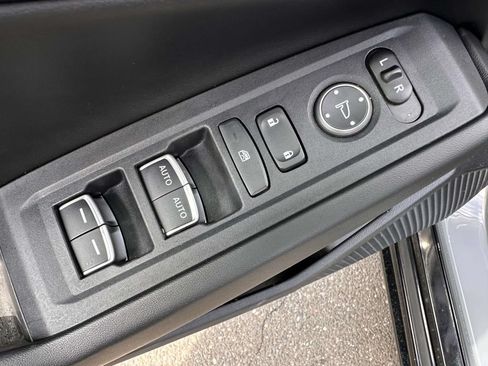 Used 2024 Honda Accord EX-L image 9