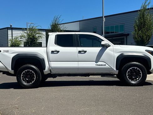 Used 2024 Toyota Tacoma TRD Off-Road AWD/4WD image 2