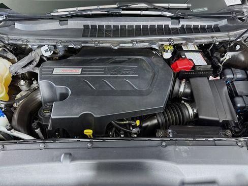 Used 2020 Ford Edge ST image 31