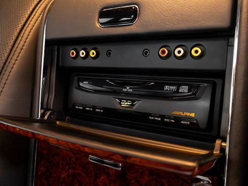 Used 2004 Maybach 57 image 26