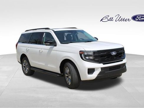 New 2027 Ford Expedition Active RWD image 2