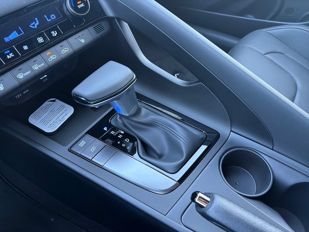 New 2026 Hyundai Elantra SEL Sport FWD image 32