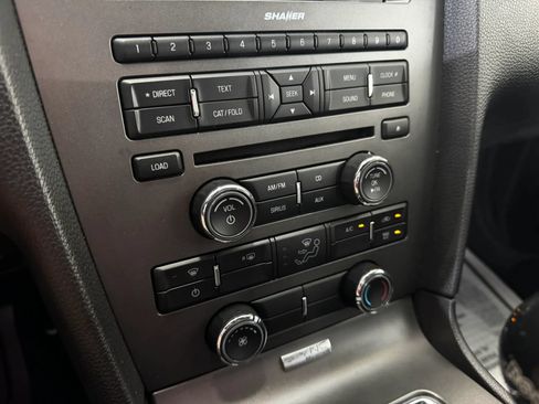 Used 2010 Ford Mustang GT RWD image 27