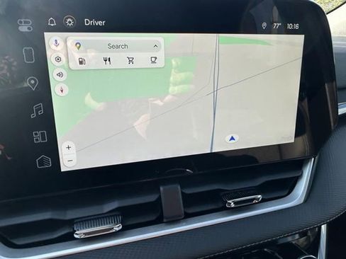 Used 2025 Chevrolet Equinox LT w/ Convenience Package II image 14