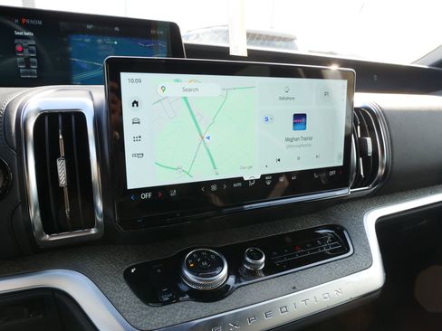 New 2025 Ford Expedition Tremor image 25