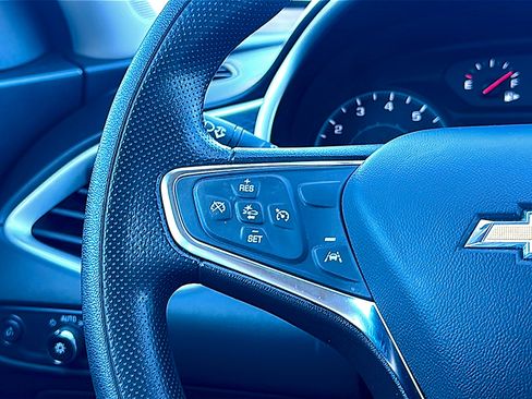 Used 2024 Chevrolet Malibu LT image 29