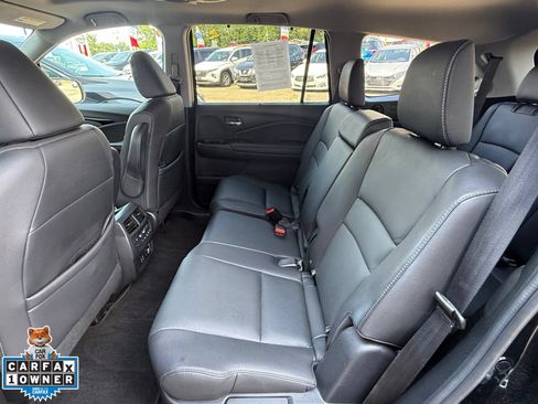Used 2022 Honda Pilot Touring image 3