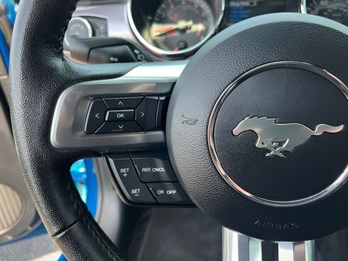 Used 2017 Ford Mustang GT w/ Black Accent Package RWD image 35