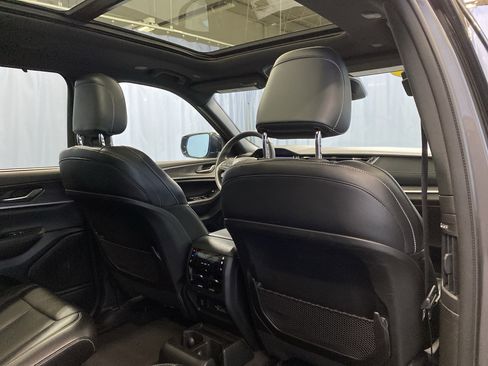 Used 2024 Jeep Grand Cherokee L Limited w/ Luxury Tech Group II image 43