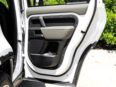 New 2026 Land Rover Defender 110 X-Dynamic SE AWD/4WD image 55