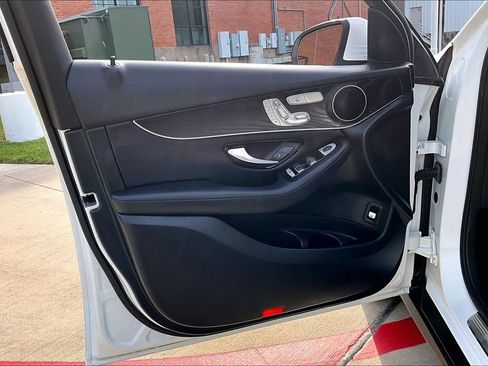 Used 2018 Mercedes-Benz GLC 300 image 18