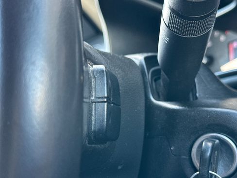 Used 2016 GMC Canyon SLT w/ Driver Alert Package image 37