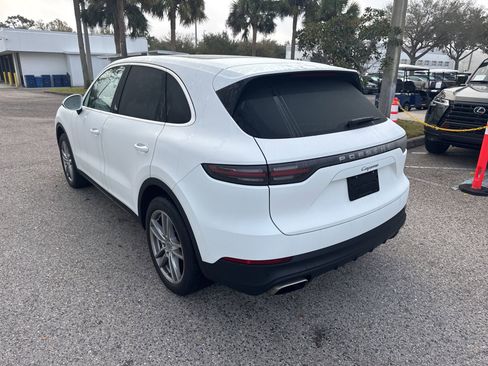 Used 2020 Porsche Cayenne image 4
