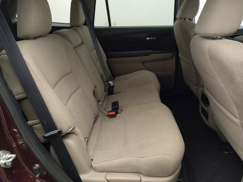 Used 2017 Honda Pilot EX image 19