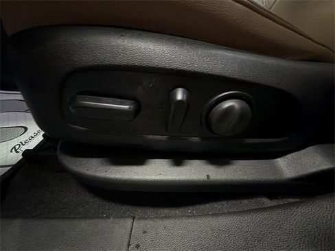 Used 2020 Chevrolet Blazer Premier w/ Driver Confidence II Package image 12