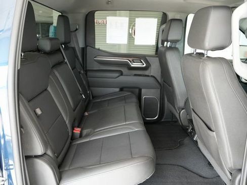 Used 2022 GMC Sierra 1500 SLT w/ X31 Off-Road Package image 21