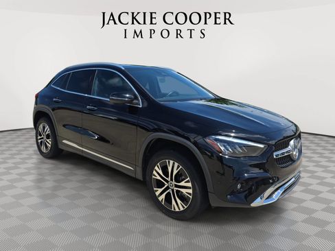 Used 2025 Mercedes-Benz GLA 250 image 3