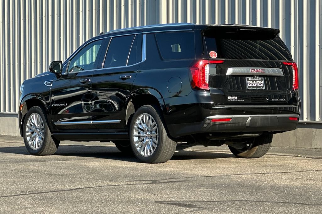 Used 2024 GMC Yukon Denali w/ Advanced Technology Package AWD/4WD image 9
