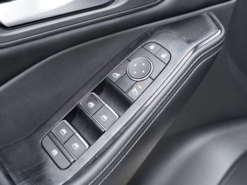 Used 2023 Nissan Rogue SL w/ SL Premium Package image 15