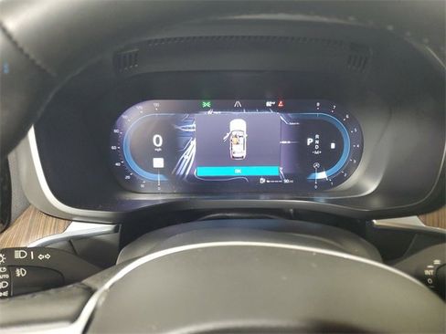 Used 2023 Volvo XC60 B5 Plus w/ Protection Package Premier image 27