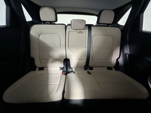 Used 2022 Ford Escape SE w/ SE Sport Appearance Package FWD image 33
