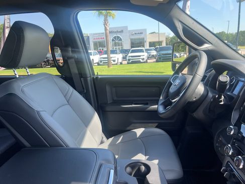 New 2026 RAM 3500 Tradesman AWD/4WD image 19
