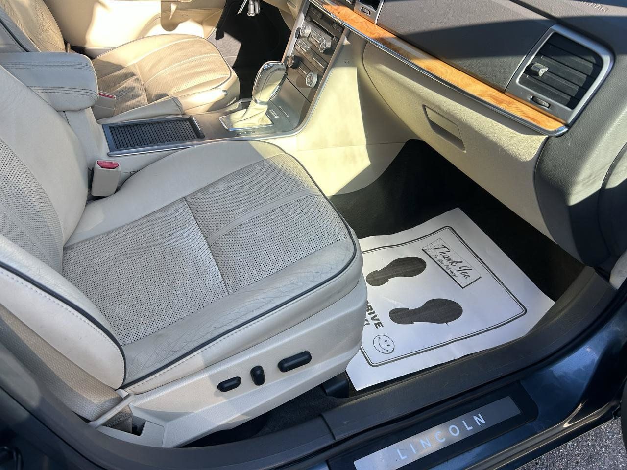 Used 2011 Lincoln MKZ AWD image 12