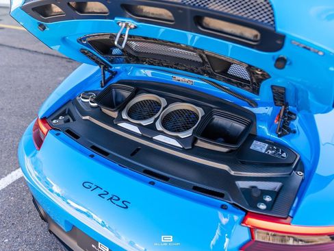 Used 2018 Porsche 911 GT2 RS image 30