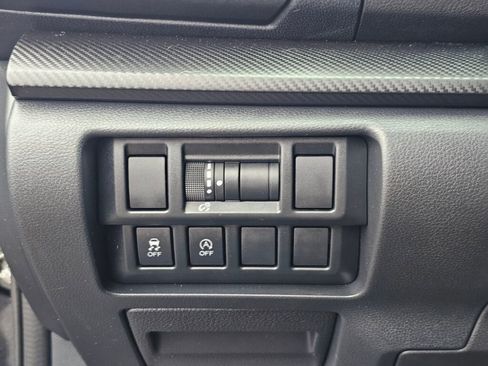 Used 2020 Subaru Crosstrek 2.0i Premium image 34