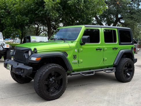Used 2018 Jeep Wrangler Unlimited Sport S AWD/4WD image 5