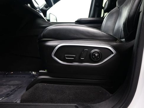 Used 2022 Jeep Wagoneer Series III w/ Premium Group I image 19