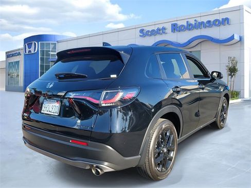 Certified 2024 Honda HR-V Sport image 4