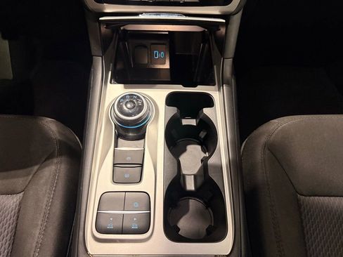 Used 2022 Ford Explorer XLT image 26