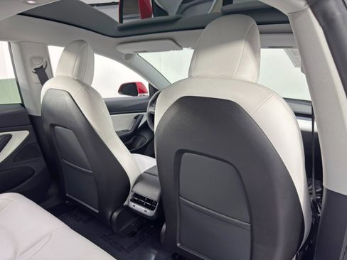 Used 2020 Tesla Model 3 Standard Range Plus image 35