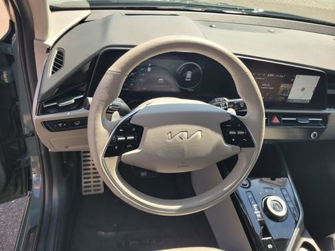 Used 2023 Kia Niro Wave FWD image 30